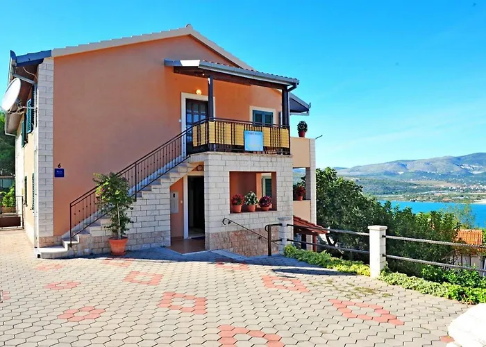 Arija * Traù